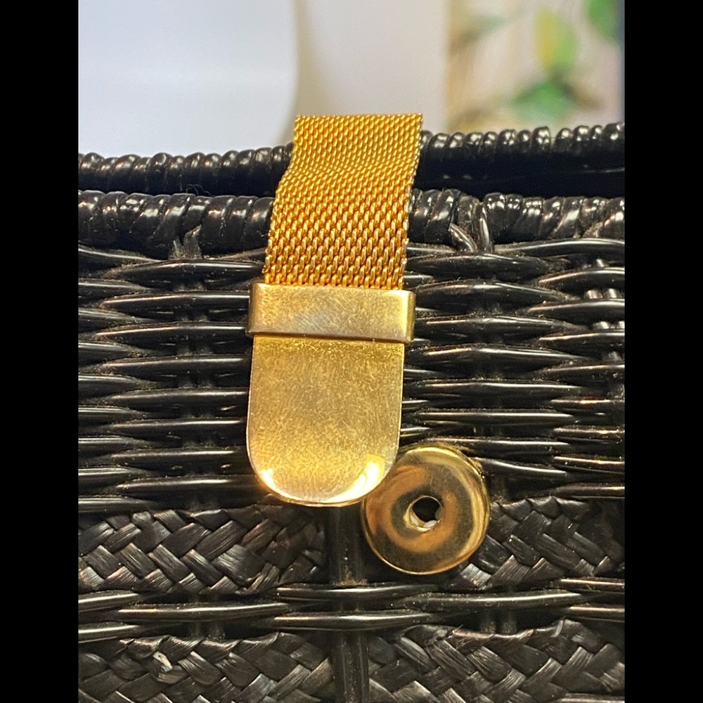 Rattan Benchmade Leather Works Inc. Purse - Picture 4 of 11